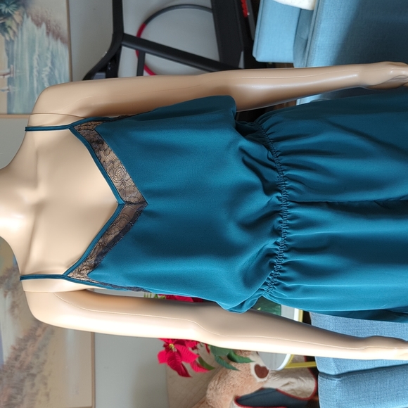 FOREVER 21 Green Romper Size M - Picture 4 of 13